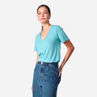 Camiseta Modal Gola V Feminina | Travel Collection - Azul Turquesa
